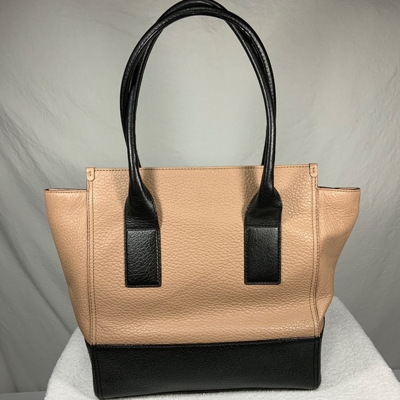 Kate Spade Large Leather Tan and Black Tote - Picture 2 of 16